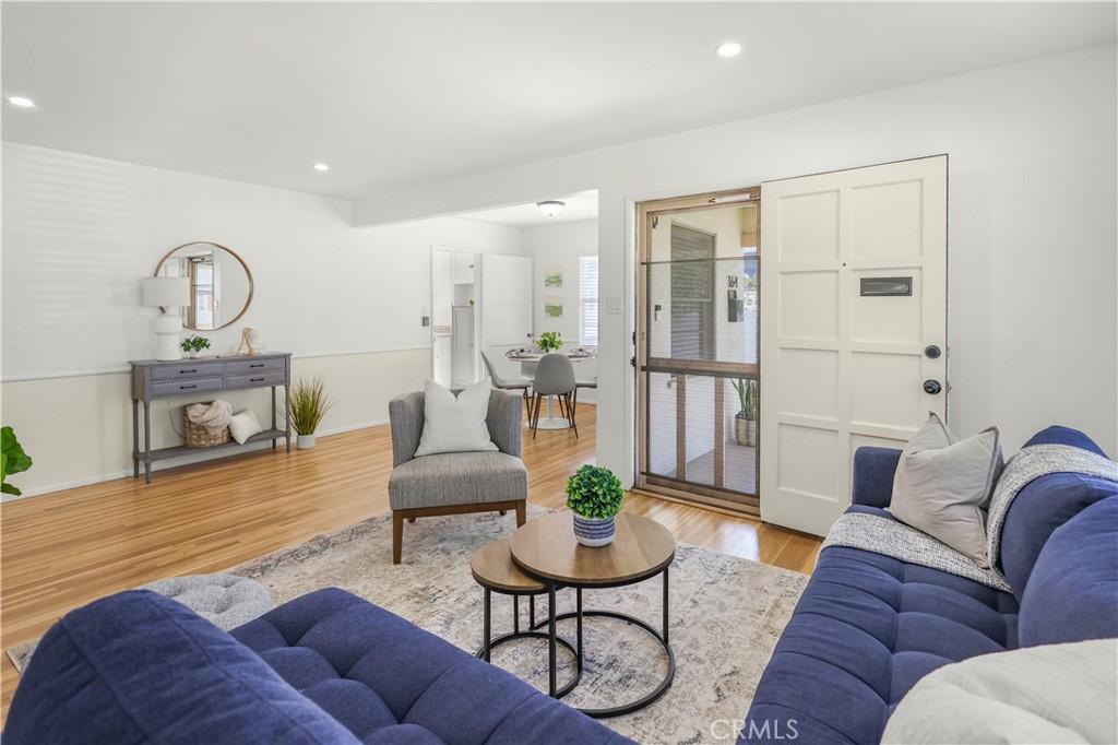 MLS #OC26121219 image #0