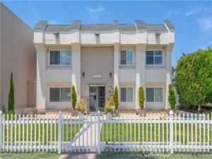 MLS #OC26121920 image #0