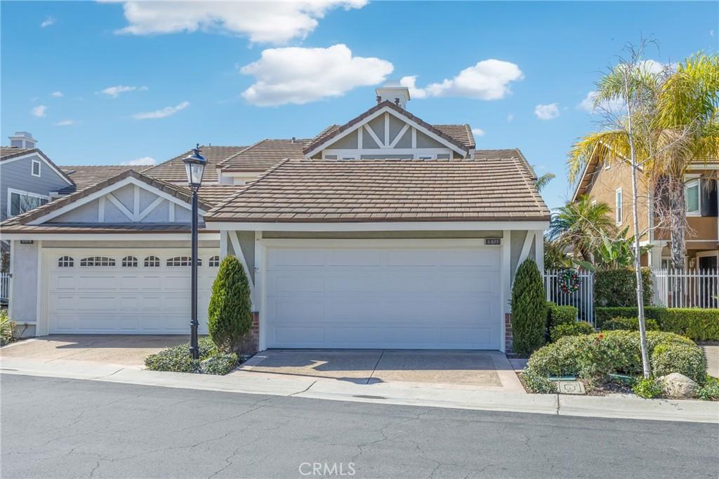 MLS #OC26122286 image #0