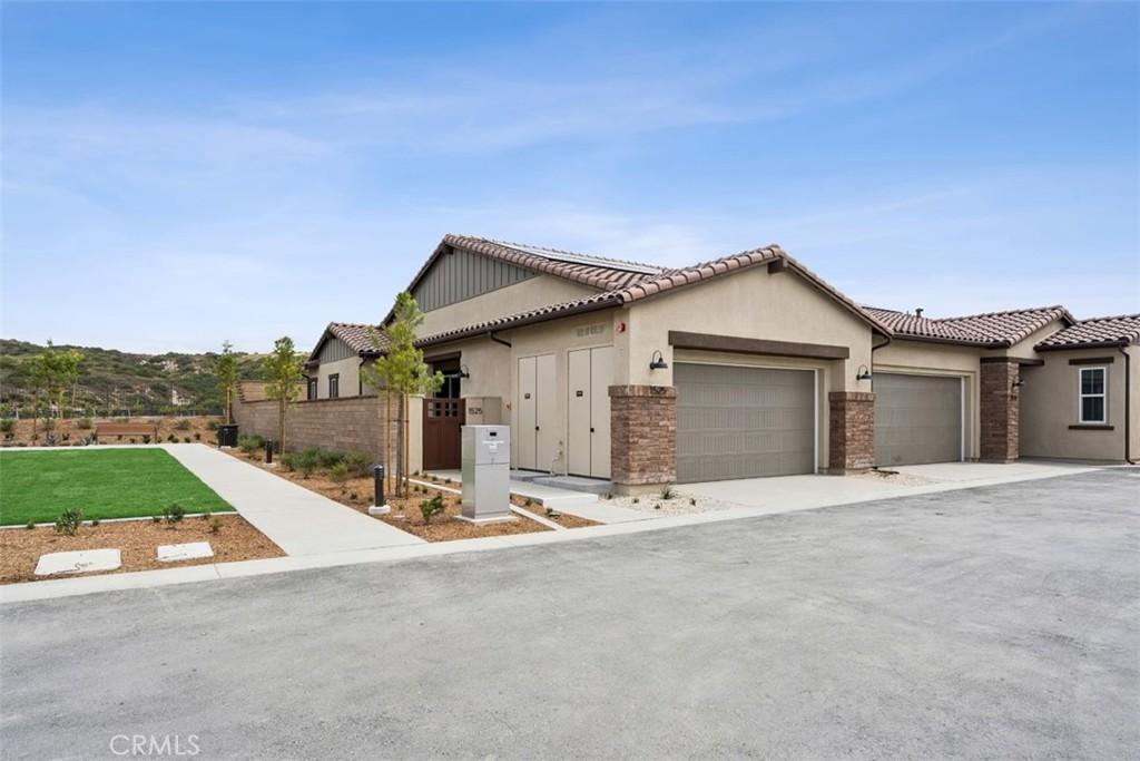 MLS #OC26122750 image #0