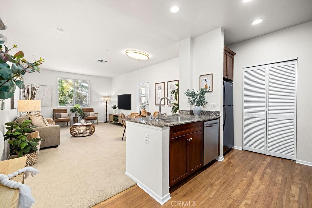 MLS #OC26122905 image #0