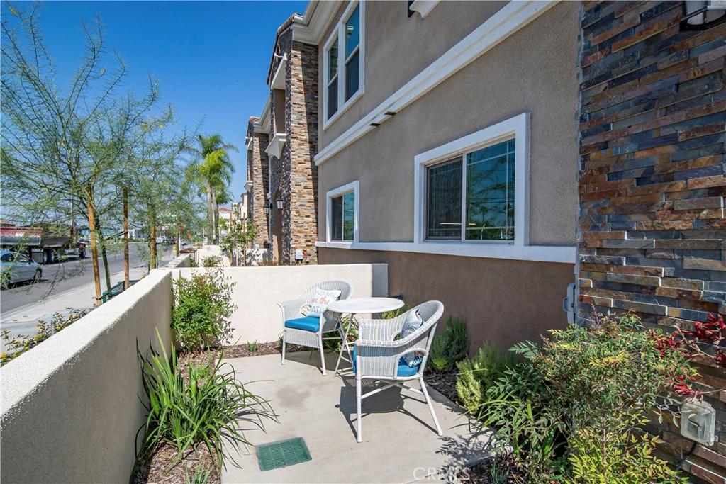 MLS #OC26122977 image #0