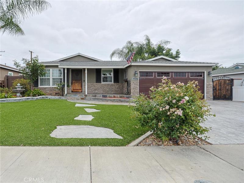 MLS #OC26123250 image #0