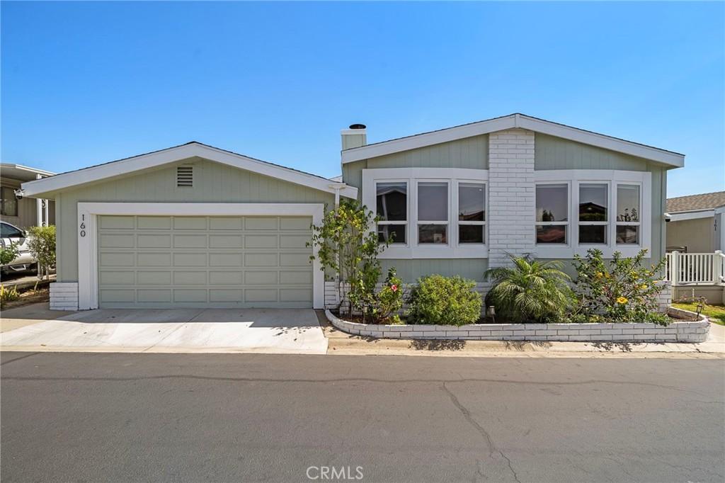 MLS #OC26123251 image #0