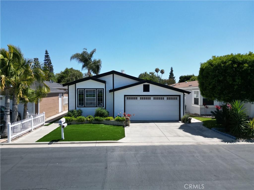 MLS #OC26123270 image #0