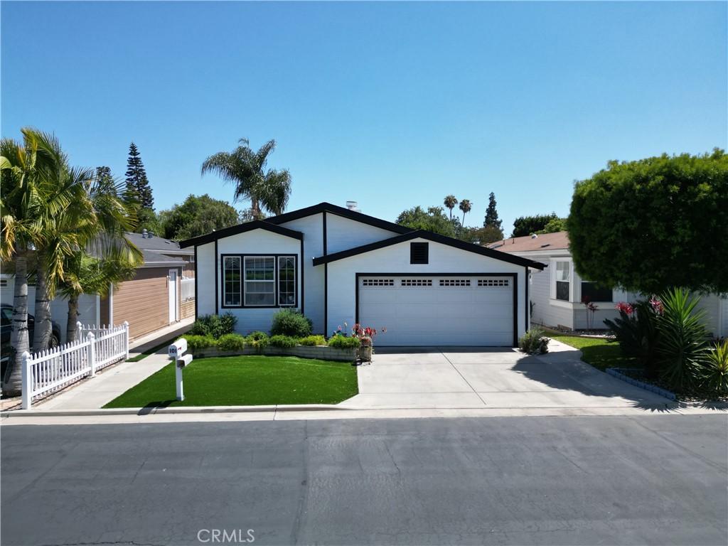 MLS #OC26123270 image #0