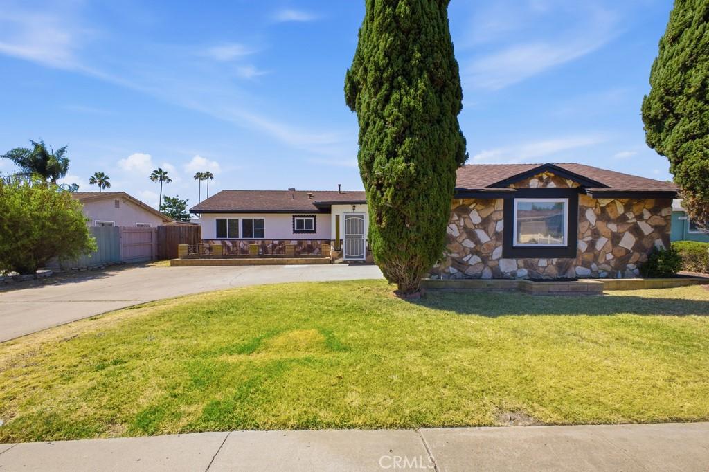 MLS #OC26126771 image #0