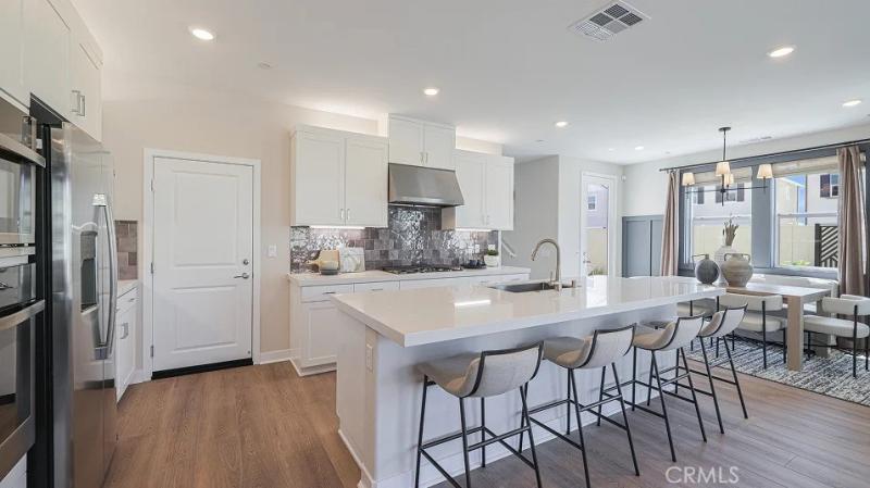 MLS #OC26126778 image #0