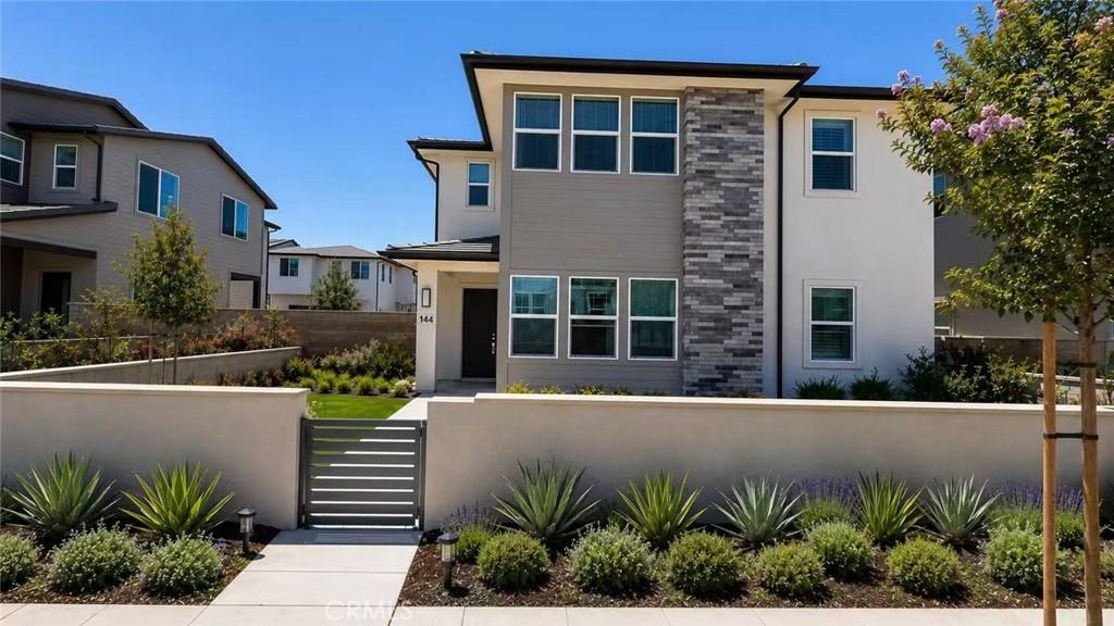 MLS #OC26127231 image #0
