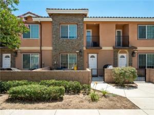 MLS #OC26127261 image #0