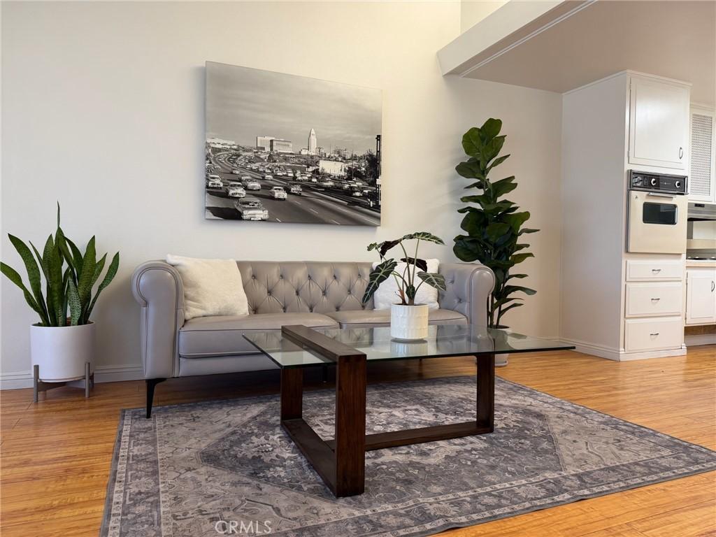 MLS #OC26128160 image #0
