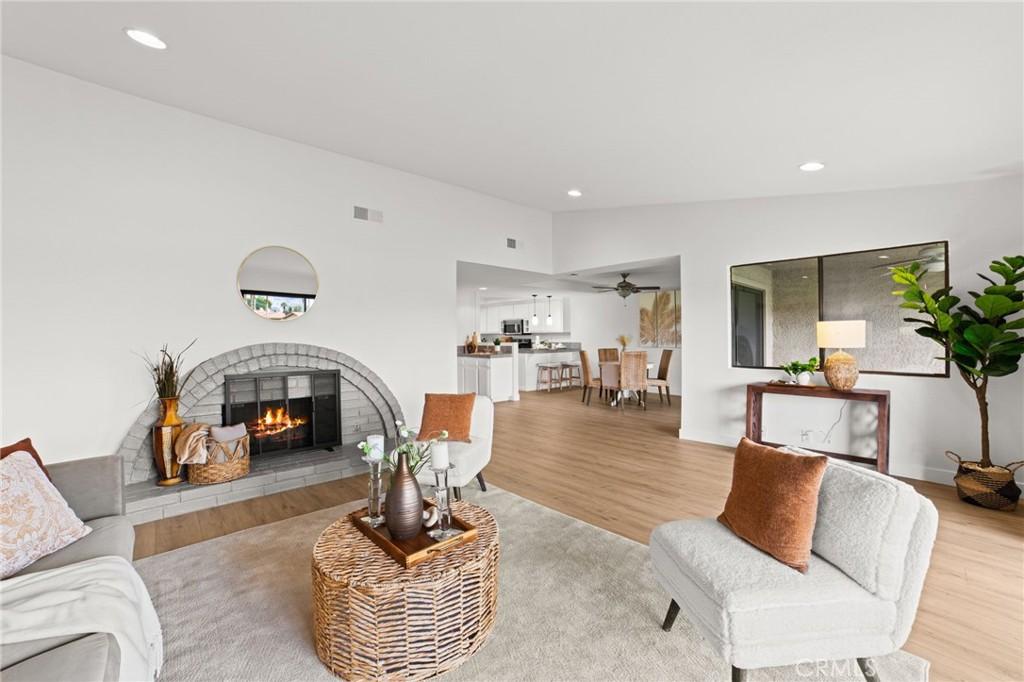 MLS #OC26130406 image #0