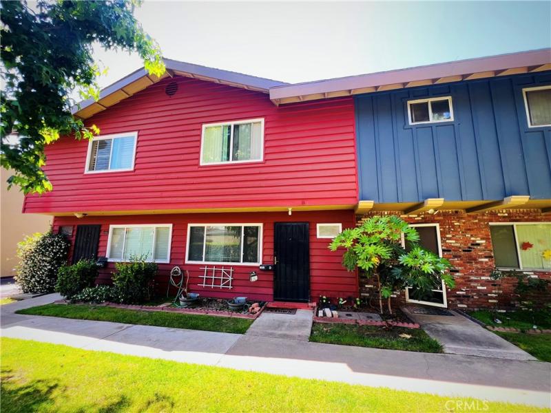 MLS #OC26130542 image #0