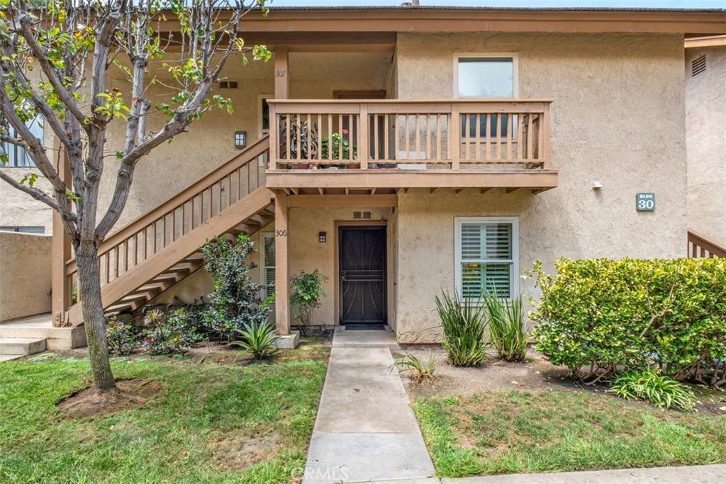 MLS #OC26130587 image #0