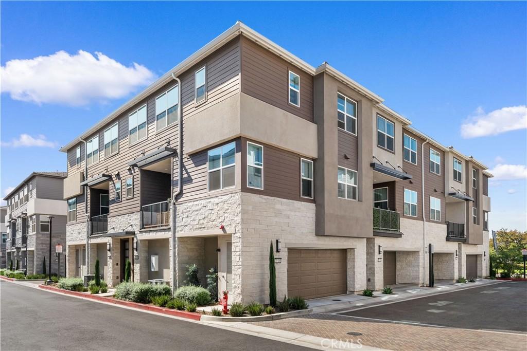 MLS #OC26130903 image #0