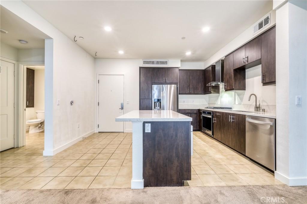 MLS #OC26131081 image #0