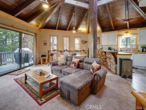MLS #OC26131129 image #0