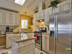 MLS #OC26132367 image #0