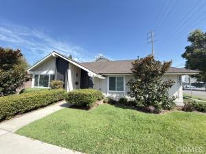 MLS #OC26132796 image #0