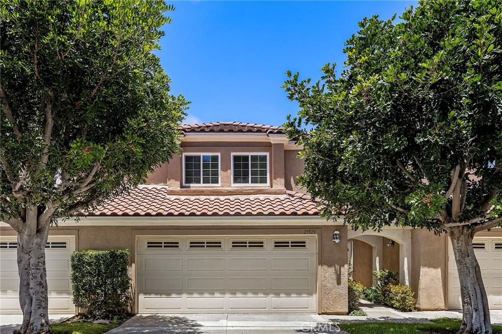 MLS #OC26133192 image #0