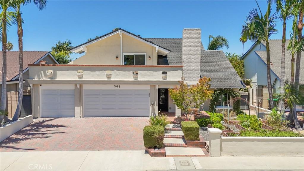MLS #OC26133480 image #0