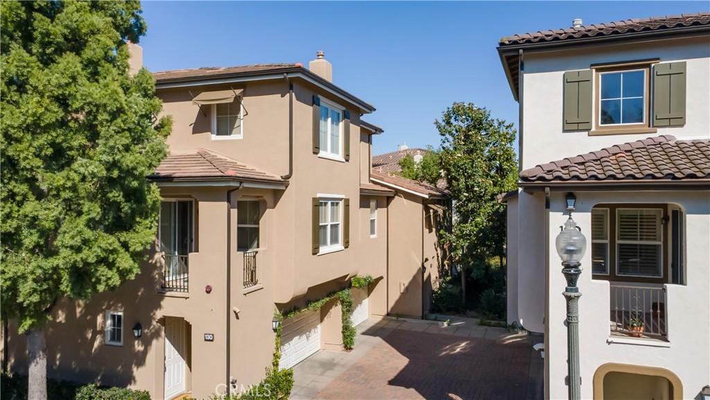 MLS #OC26133945 image #0
