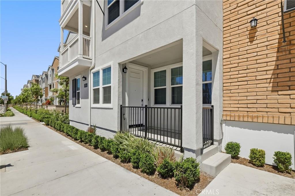 MLS #OC26134129 image #0