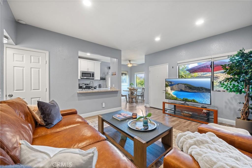 MLS #OC26134390 image #0