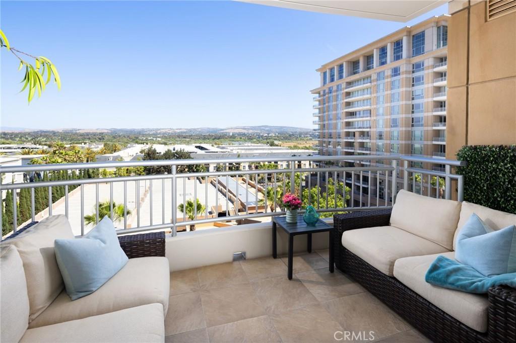 MLS #OC26135102 image #0