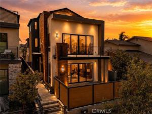 MLS #OC26135143 image #0
