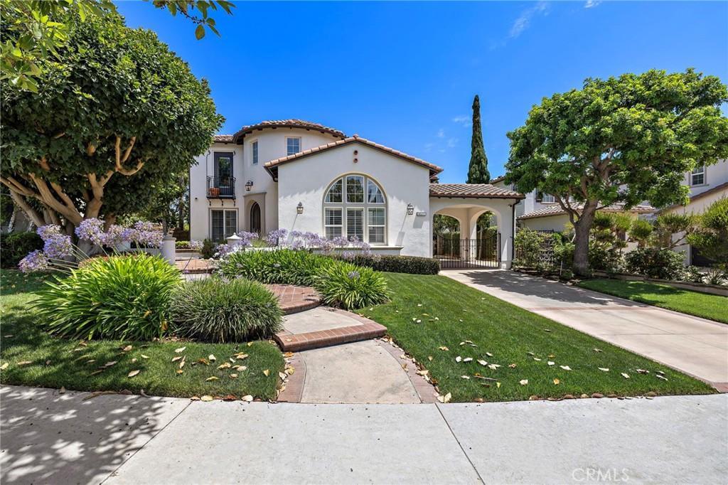 MLS #OC26135770 image #0