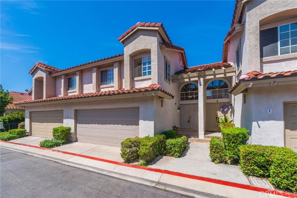 MLS #OC26135995 image #0