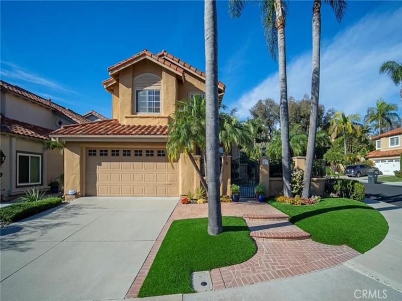 MLS #OC26136474 image #0