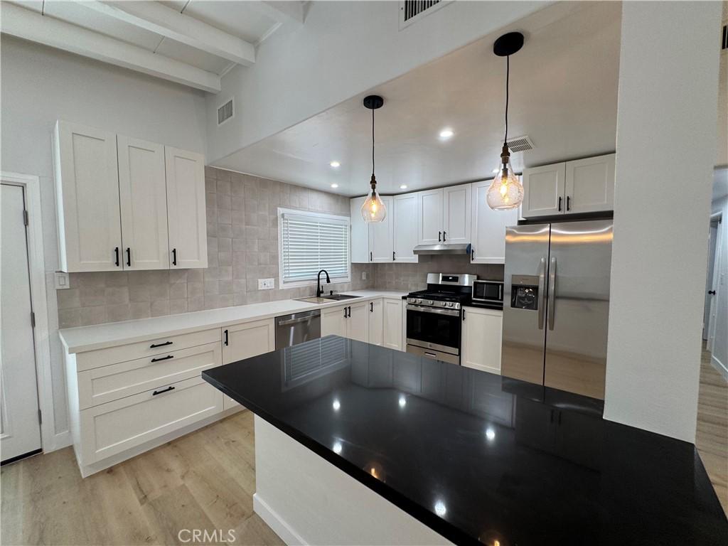 MLS #OC26136528 image #0