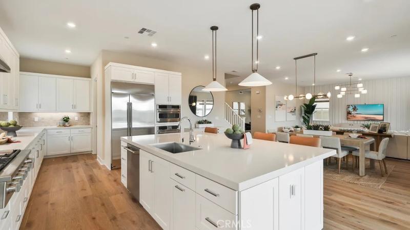 MLS #OC26137975 image #0