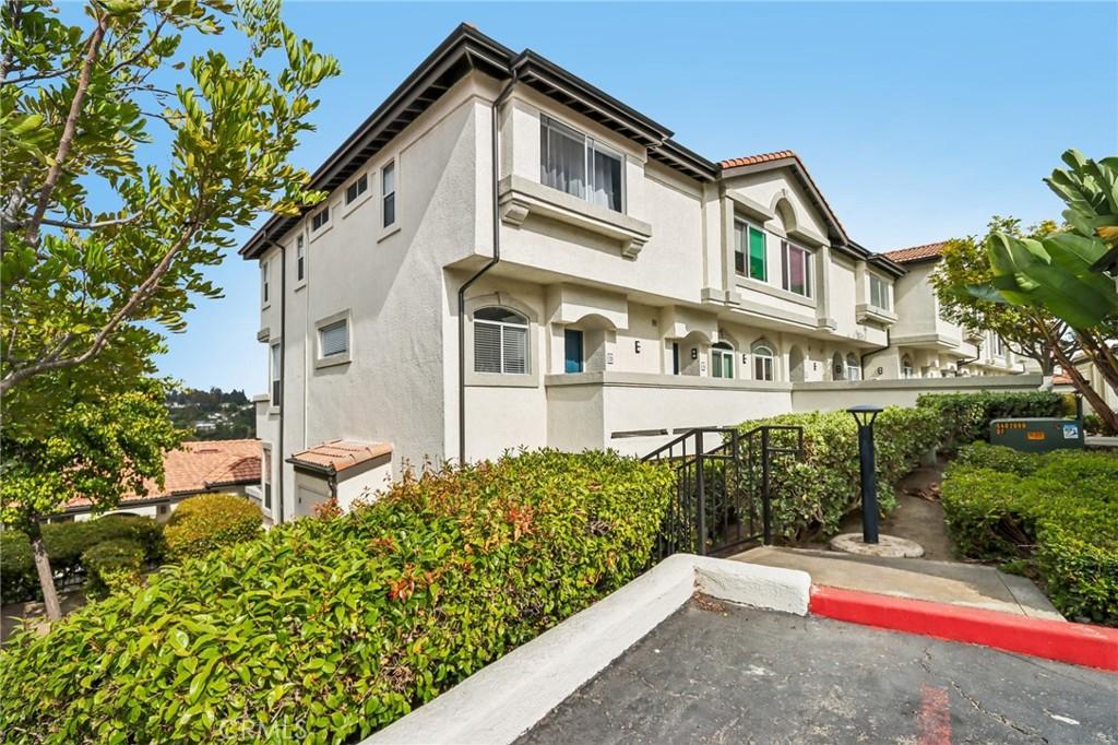MLS #OC26138035 image #0