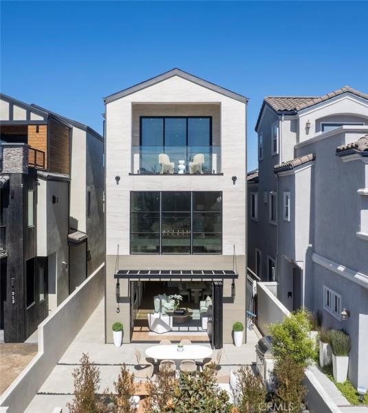 MLS #OC26138169 image #0
