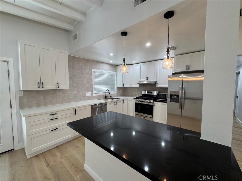 MLS #OC26138859 image #0