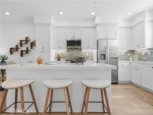 MLS #OC26138990 image #0