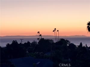 MLS #OC26139306 image #0