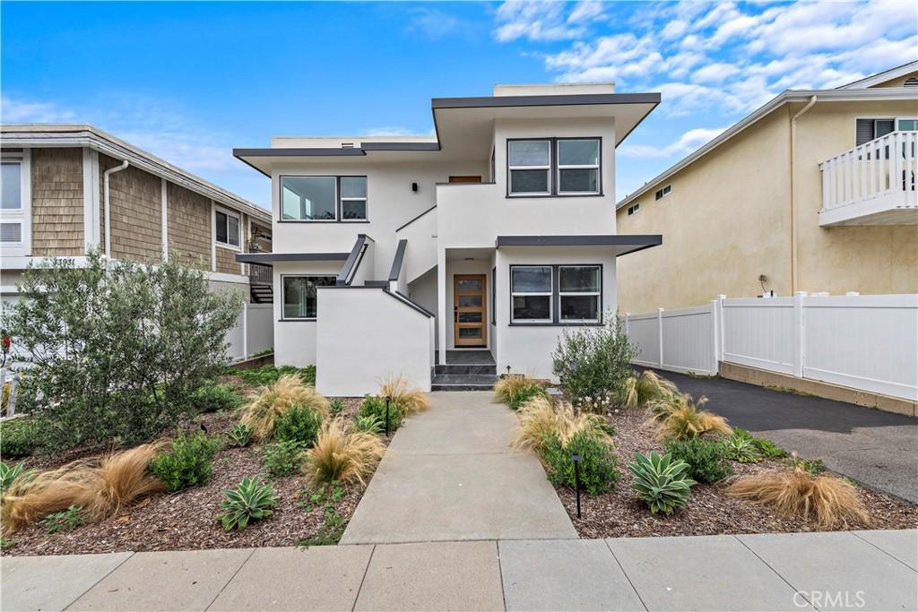 MLS #OC26140783 image #0