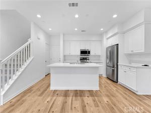 MLS #OC26141296 image #0