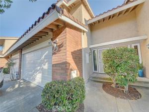 MLS #OC26141706 image #0