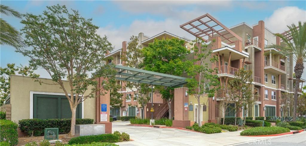 MLS #OC26142287 image #0