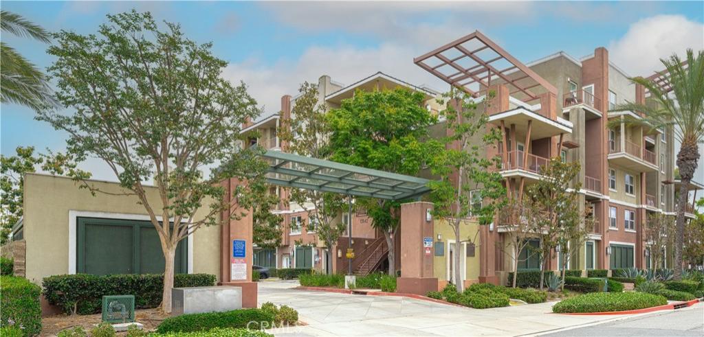 MLS #OC26142287 image #0