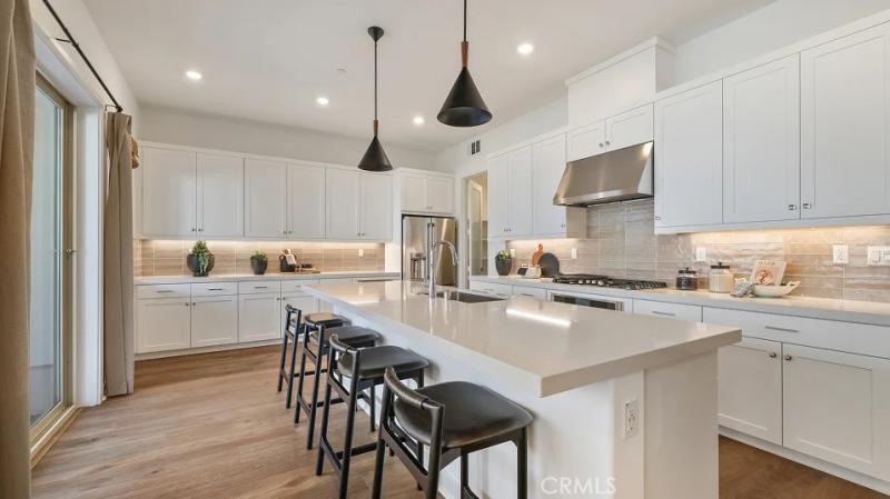 MLS #OC26142337 image #0