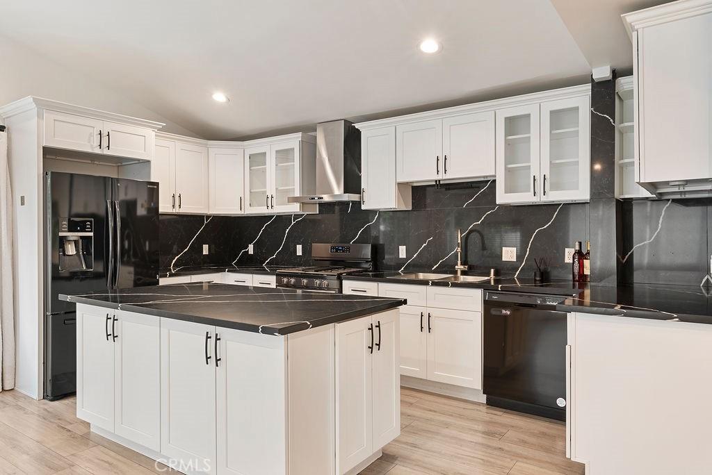 MLS #OC26142732 image #0