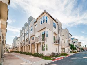 MLS #OC26142868 image #0