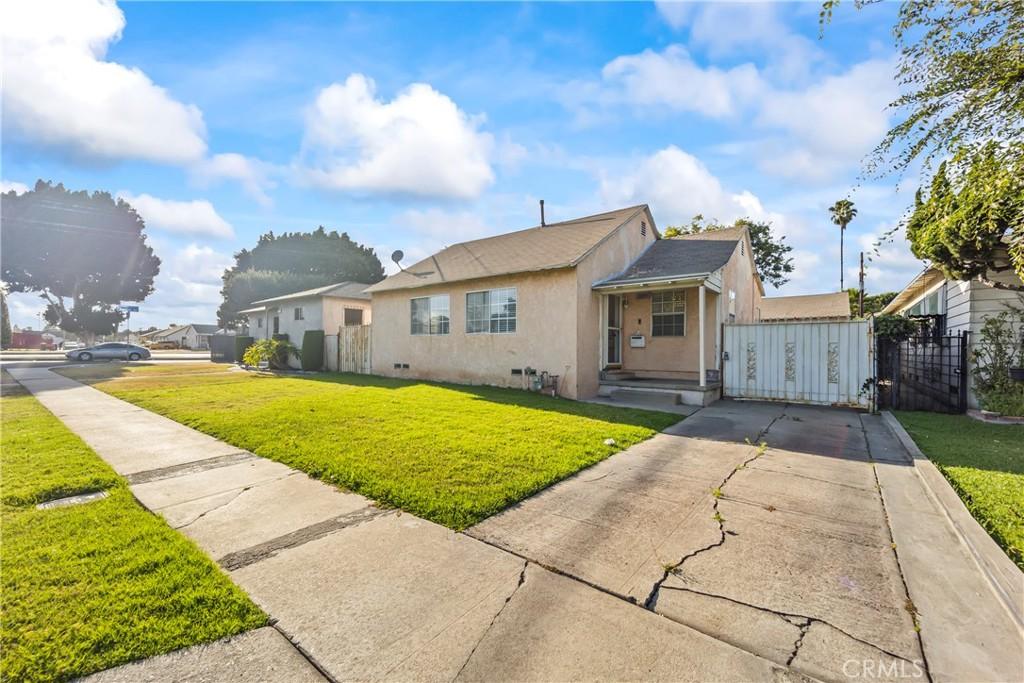 MLS #OC26143049 image #0