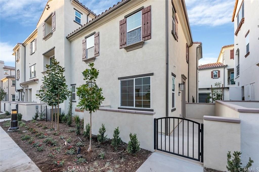 MLS #OC26143718 image #0